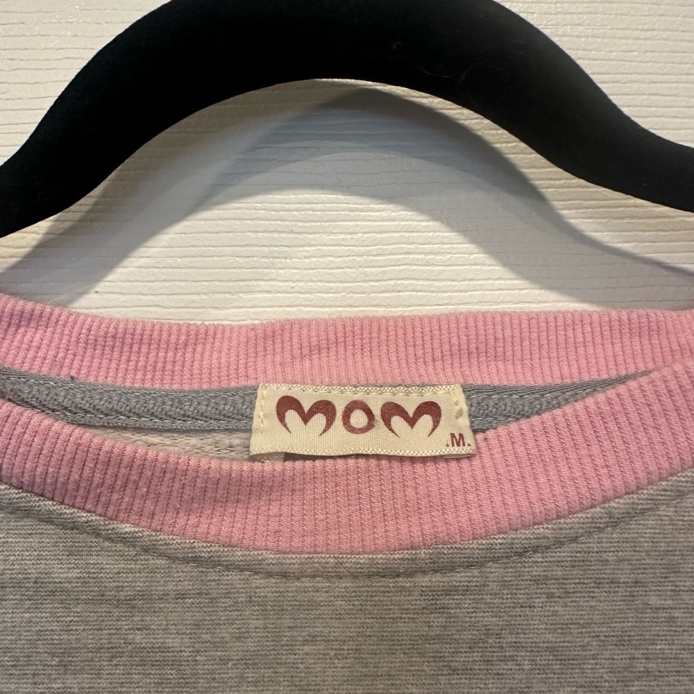 ⚡️2/$25⚡️ “Mom” Maternity Sweatshirt wLarge Side Slits – Nursing Friendly Size M - Picture 3 of 9